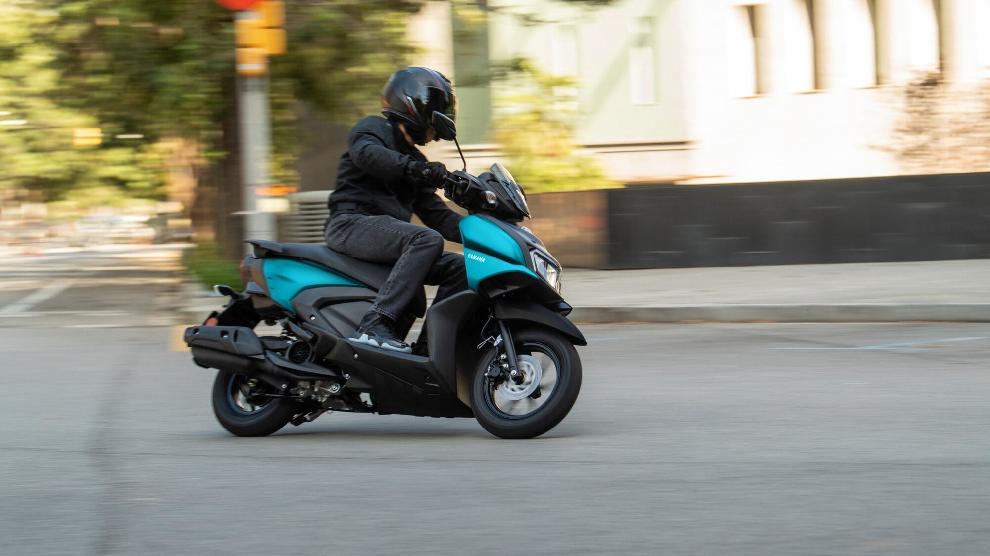 RAY-ZR 125 dla biznesu. Teraz od 135 PLN* miesięcznie