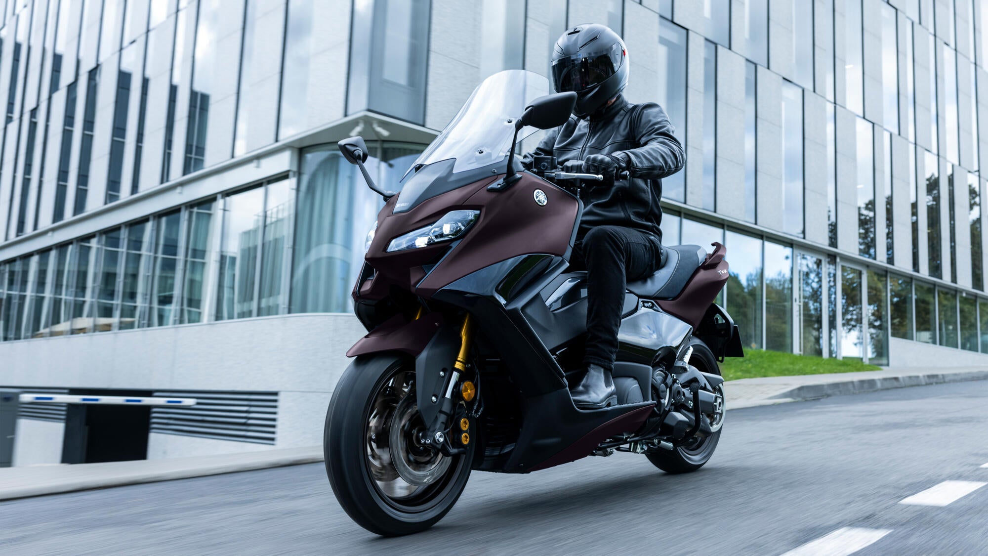 Yamaha TMAX Tech MAX model 2024