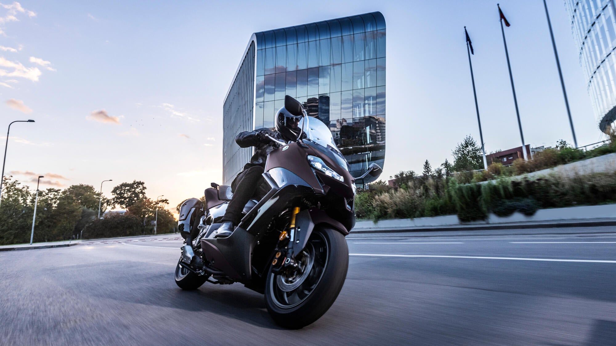 Yamaha TMAX Tech MAX model 2024