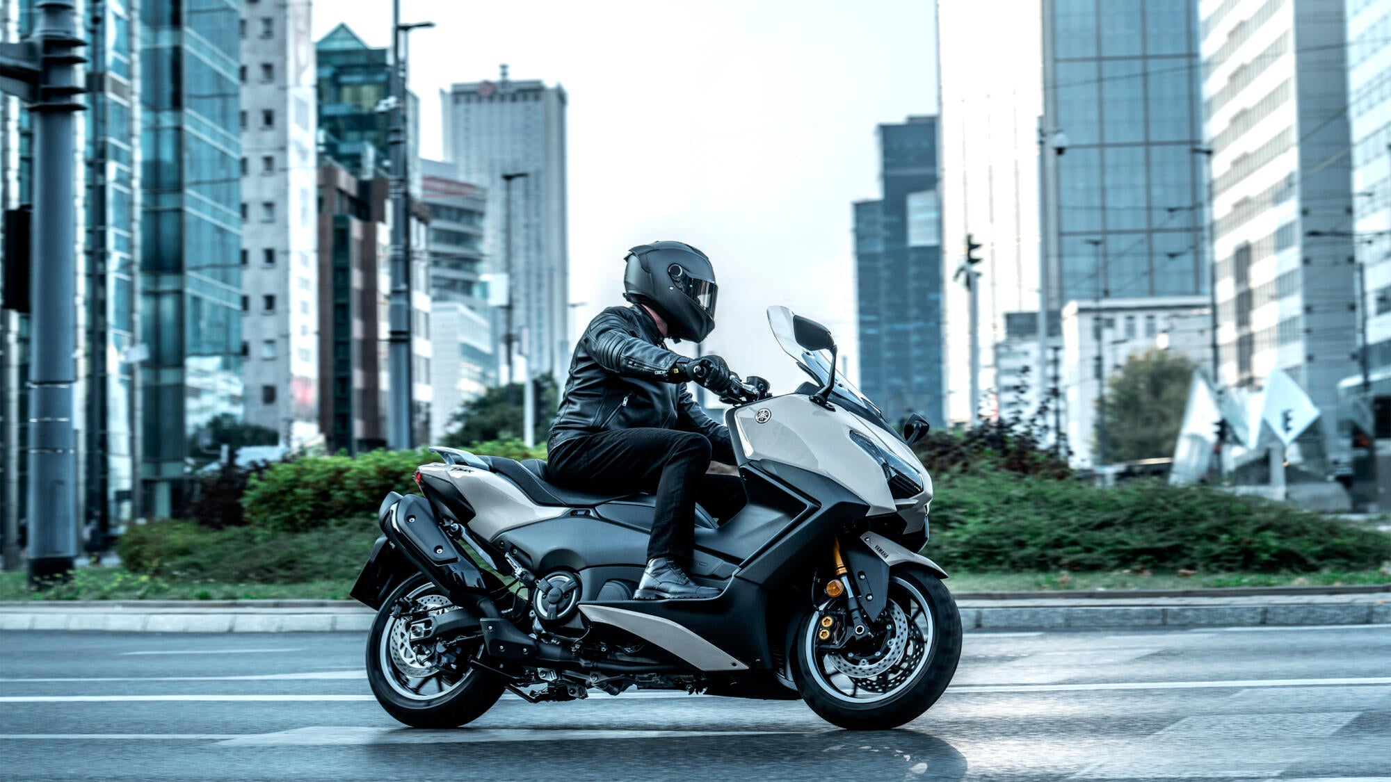 Yamaha TMAX Tech MAX model 2025