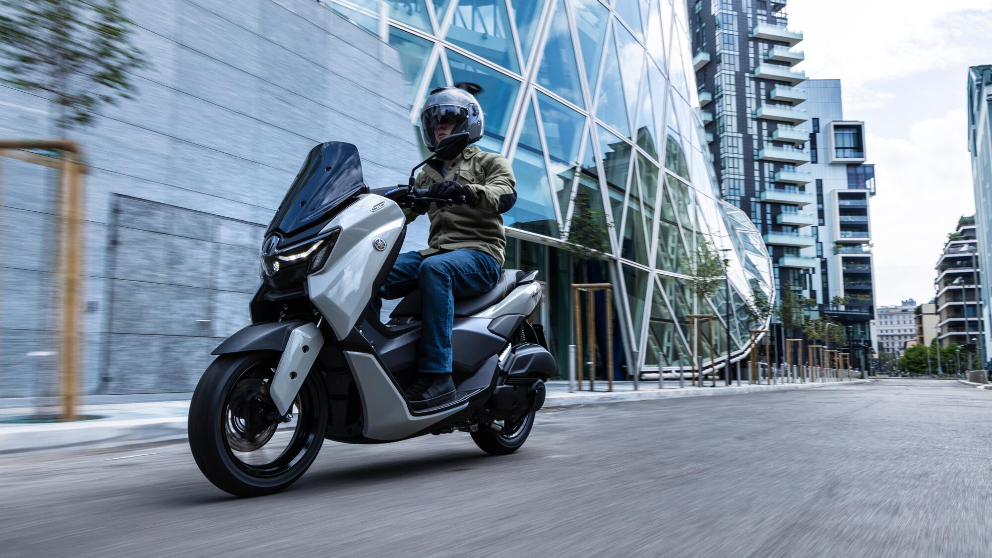 Yamaha NMAX 125 Tech MAX model 2025