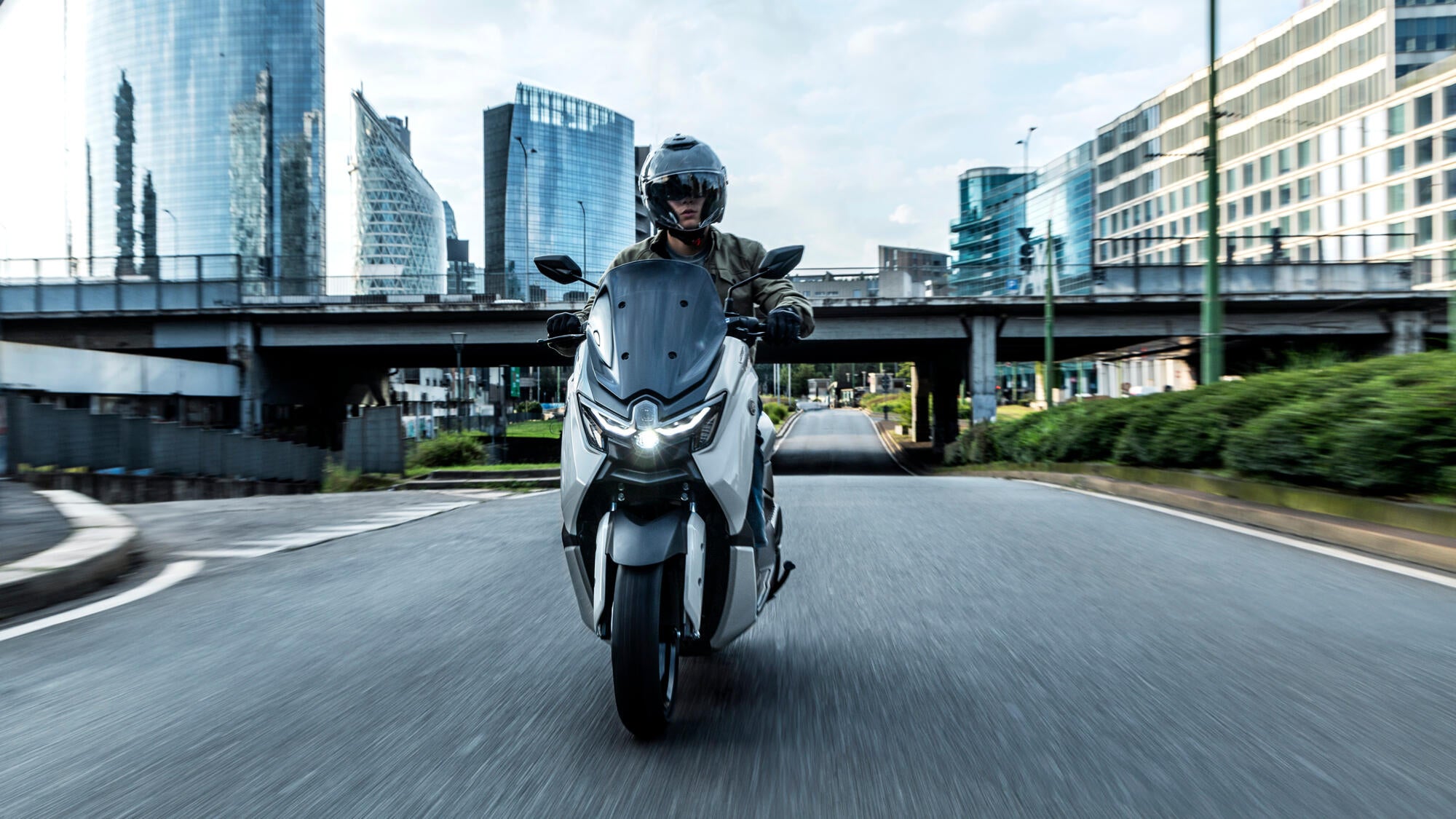 Yamaha NMAX 125 Tech MAX model 2025