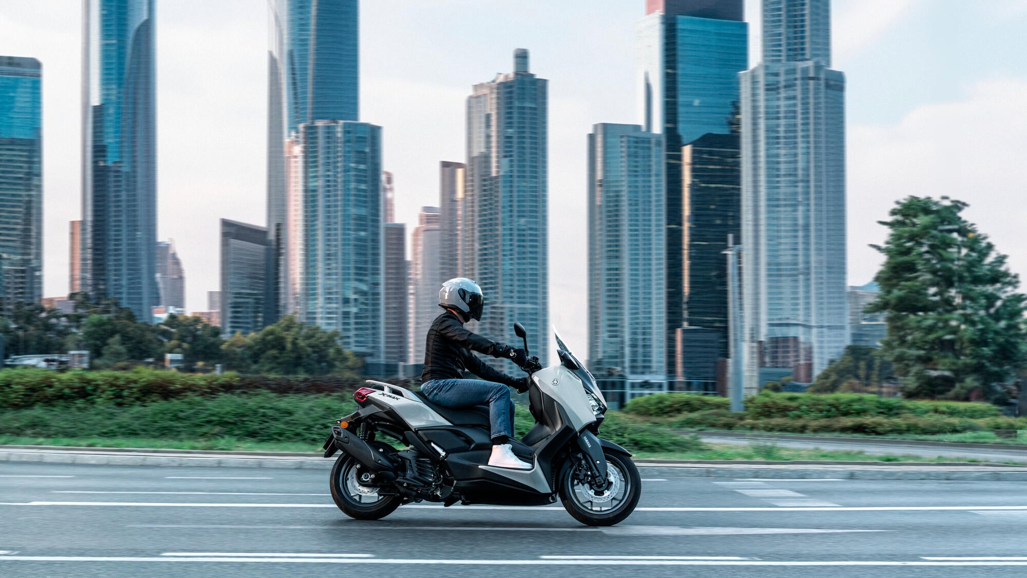 Yamaha XMAX 125 Tech MAX+ model 2025