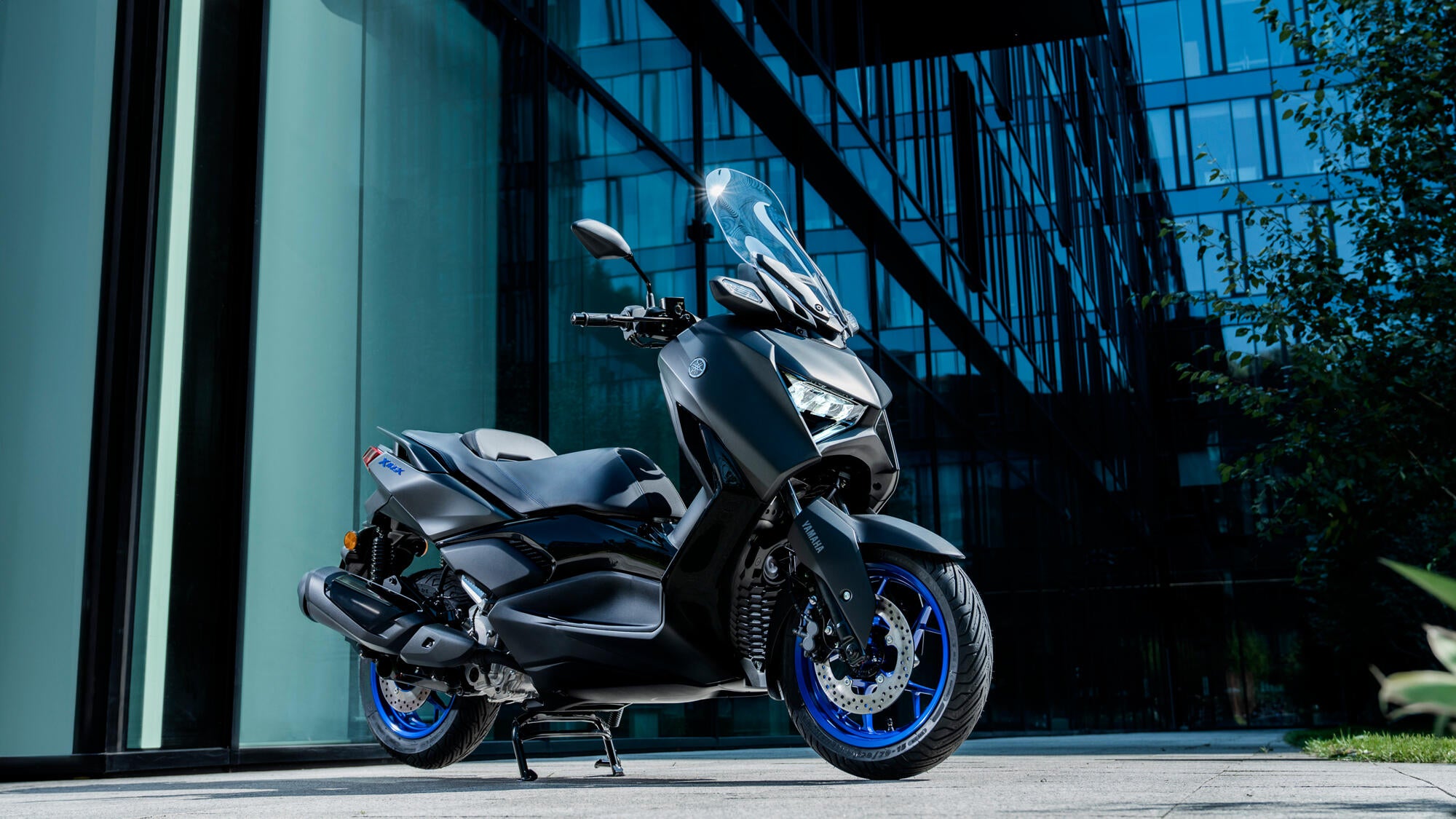 Yamaha XMAX 300 model 2025