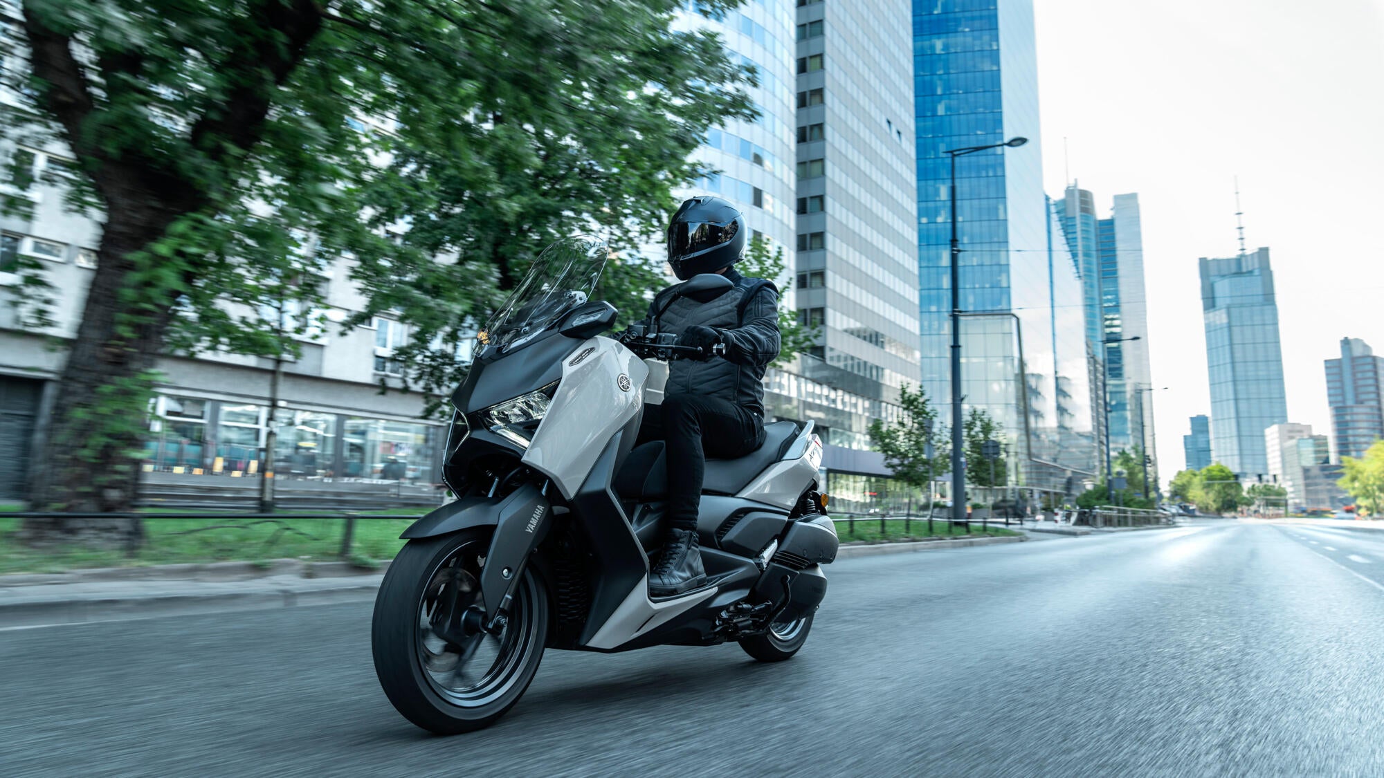 Yamaha XMAX 300 Tech MAX+ model 2025