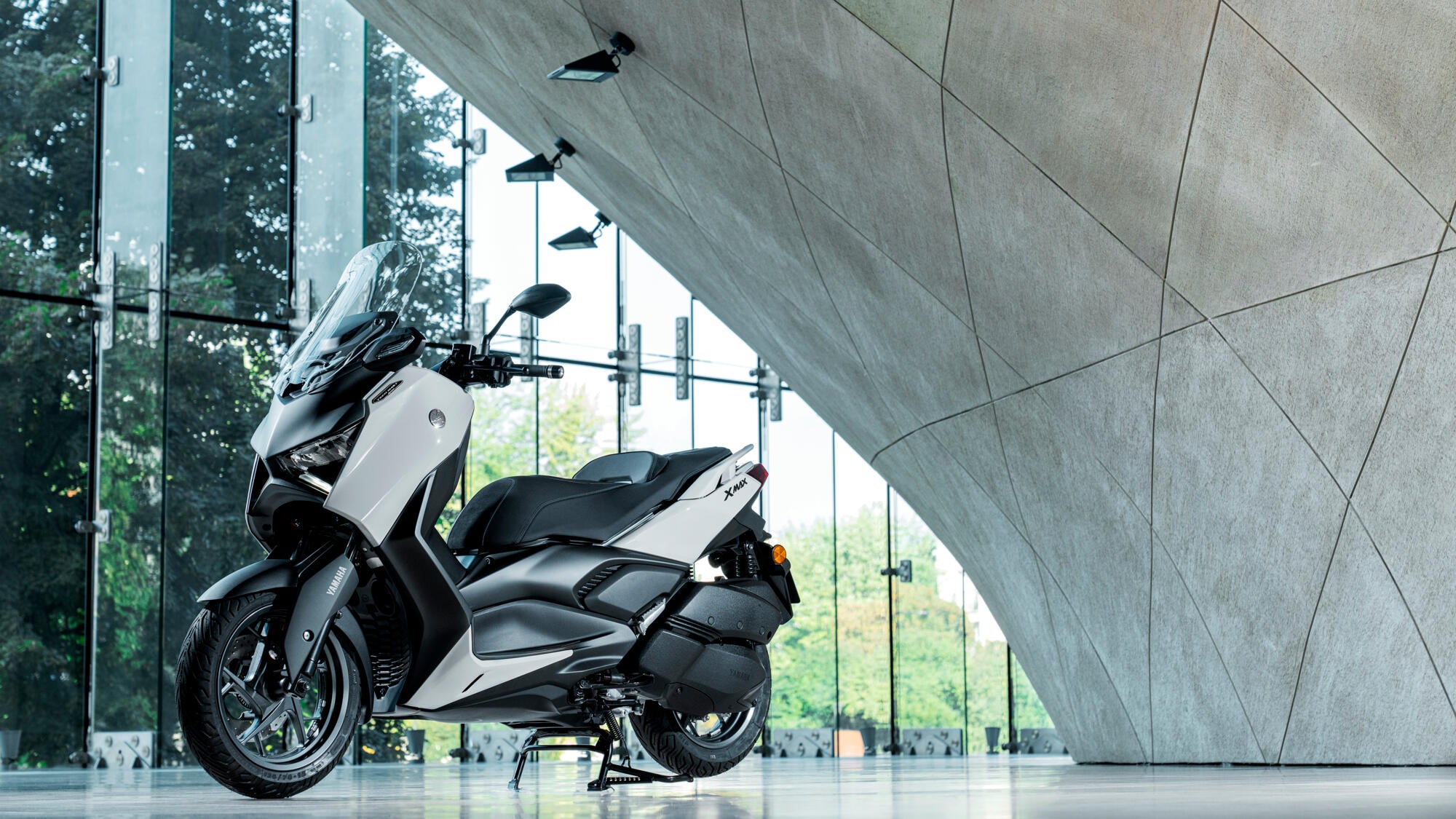Yamaha XMAX 300 Tech MAX+ model 2025