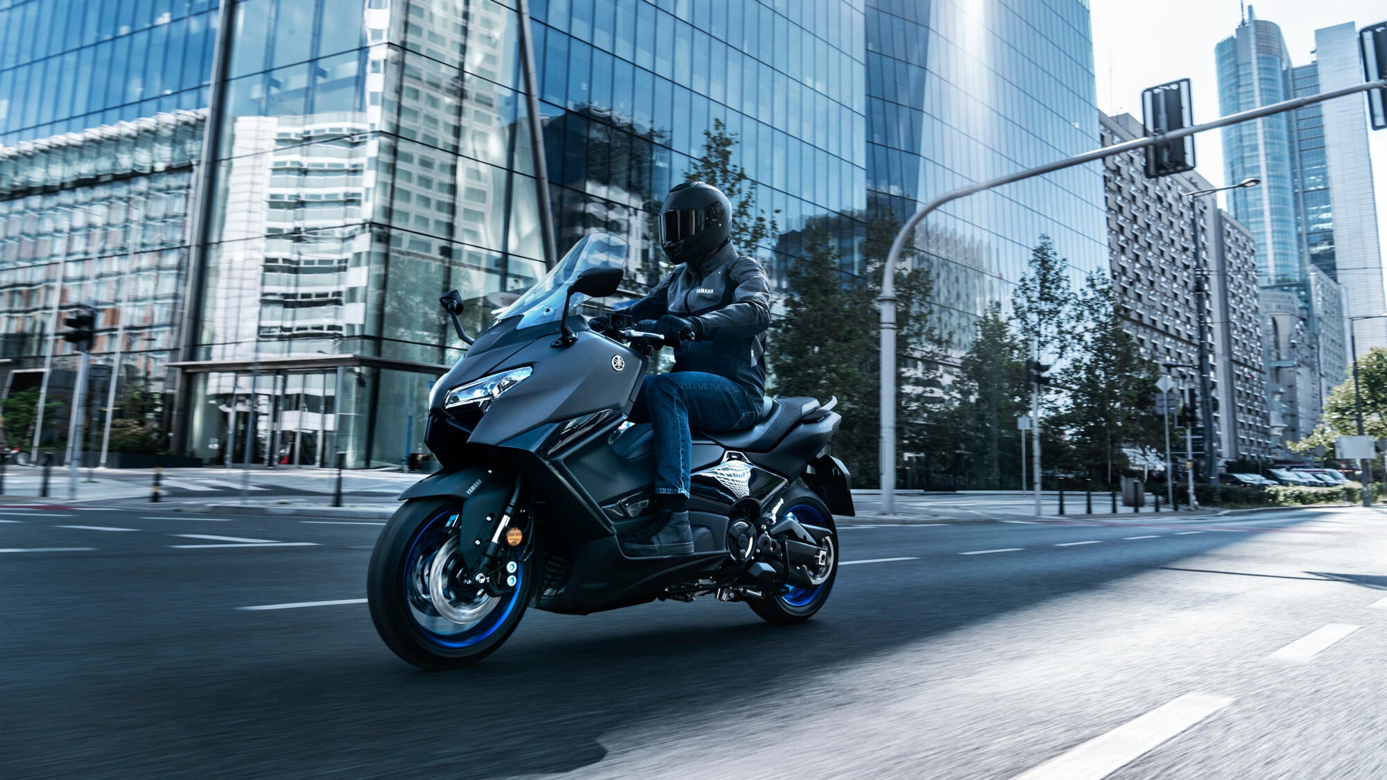 Yamaha TMAX model 2025