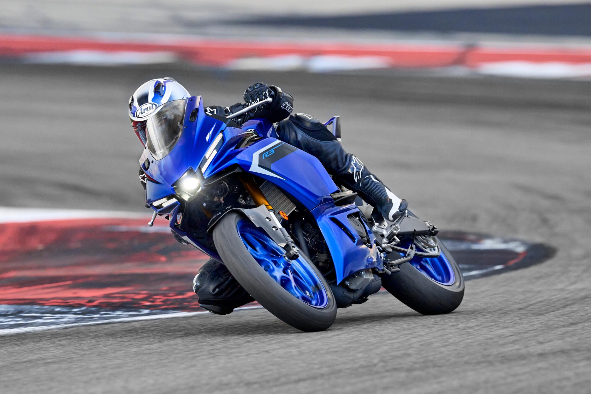 Yamaha R3 model 2025