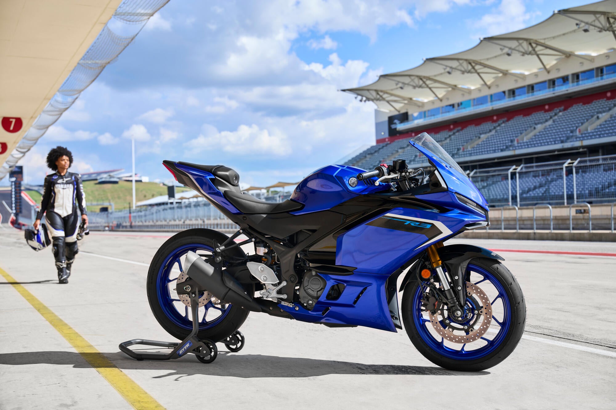 Yamaha R3 model 2025