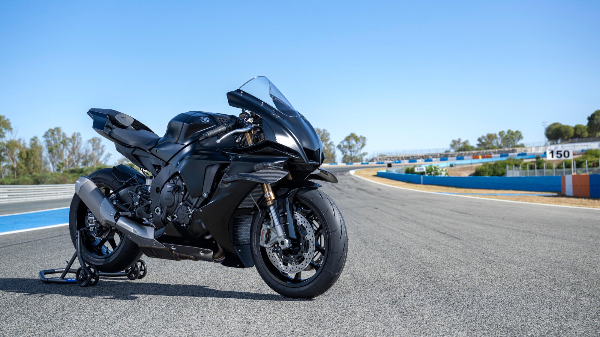 Yamaha R1 RACE model 2025