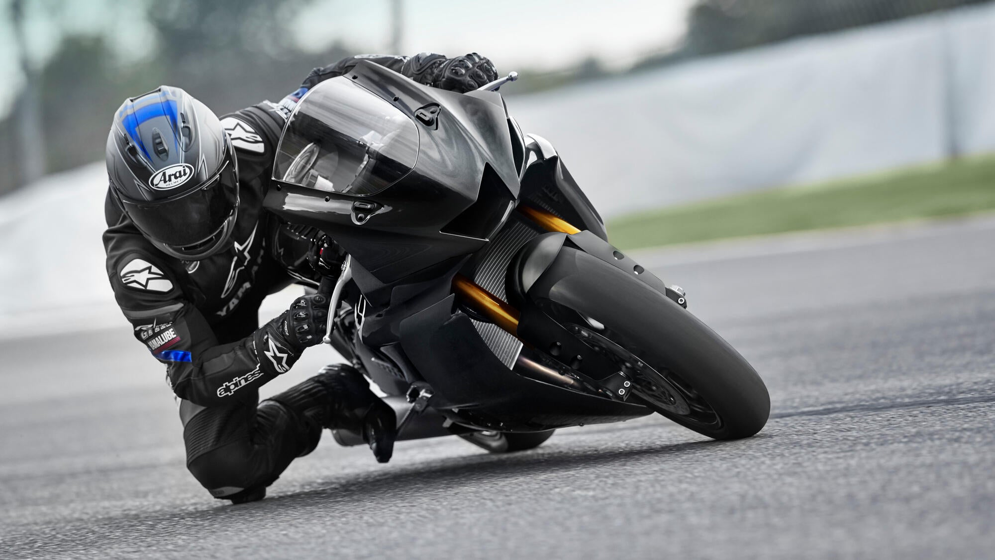 Yamaha R6 RACE model 2025